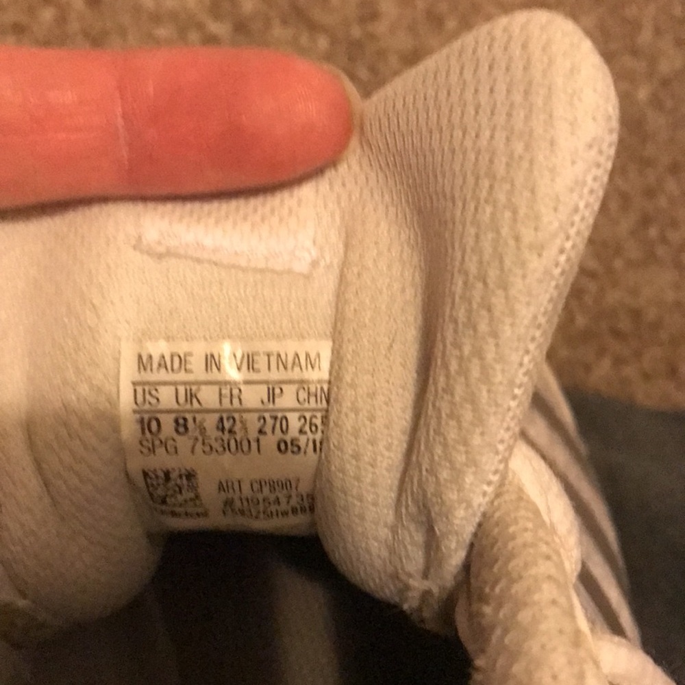 Women’s adidas shoes - Picture 8 of 8